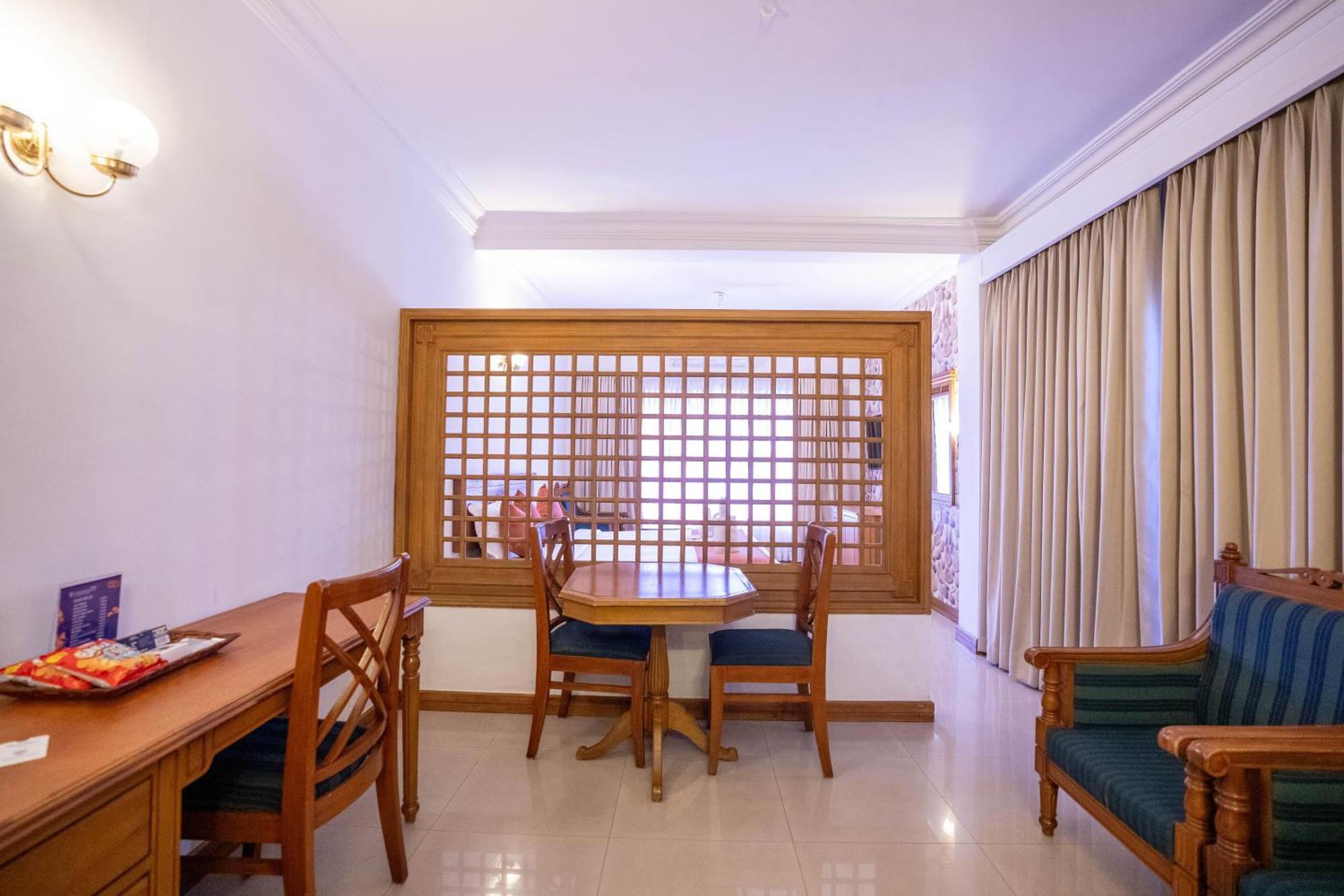 Casino Hotels Ltd Thrissur Dış mekan fotoğraf